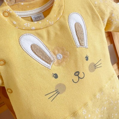 Macacão Trape Zape - Coelhinha com Flor Amarela - Amarelo